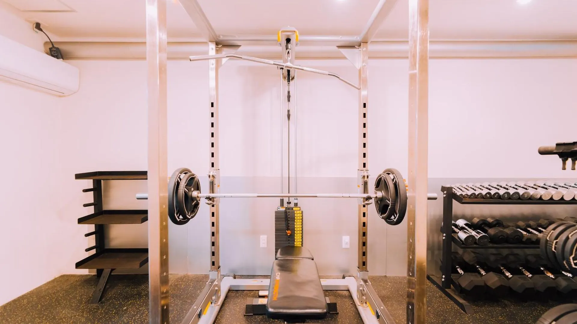 Minimalist Loft Namba Compact Studio With A 24-Hour Gym Ma303 Osaka